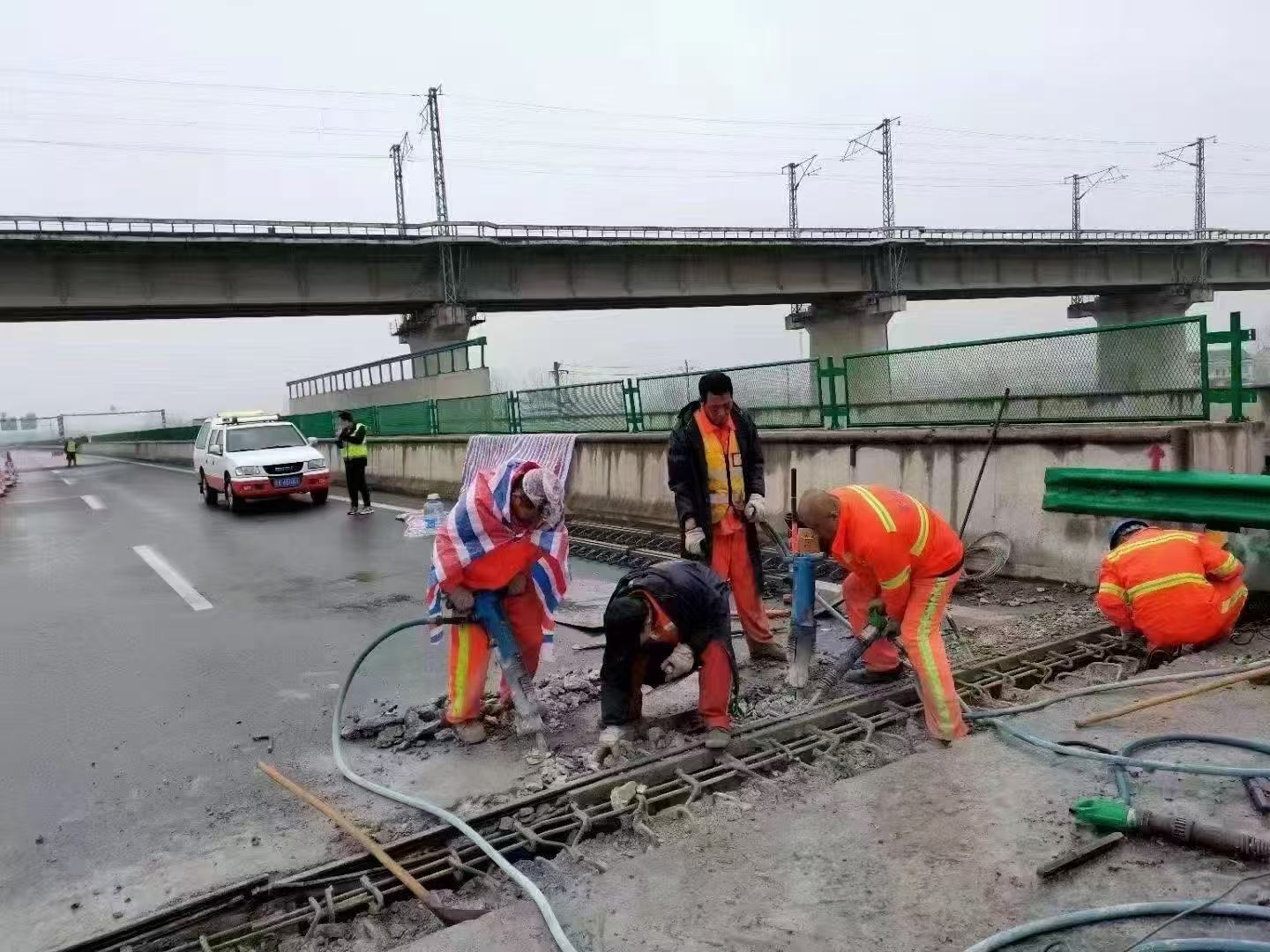 揭东桥梁伸缩缝抢修料